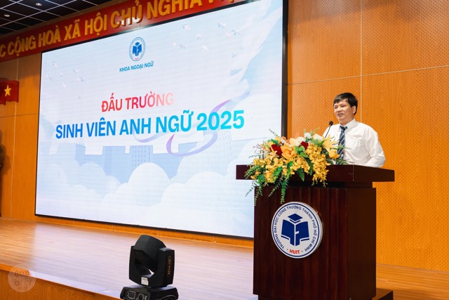 Chung kết “Đấu trường Sinh viên Anh ngữ 2025”: Sân chơi học thuật lan tỏa đam mê tiếng Anh tại HUIT