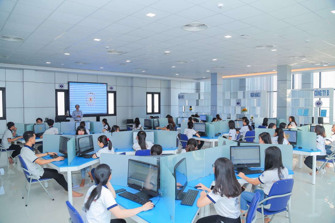 Kiểm tra phân loại anh văn đầu vào khoá 11 Làm đúng sức - Học đúng lớp